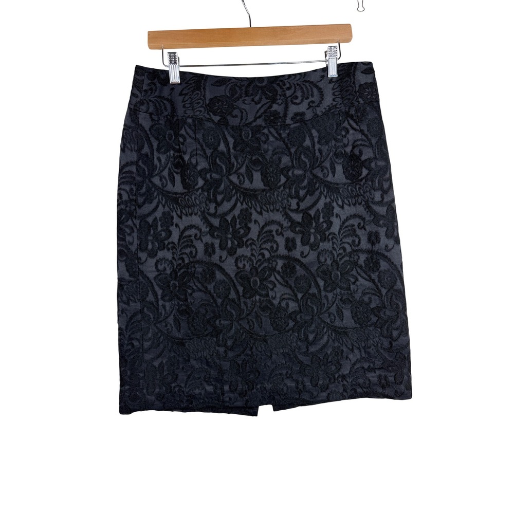 Ann Taylor Woman's Textured Floral Print Pencil Skirt size 12 Black